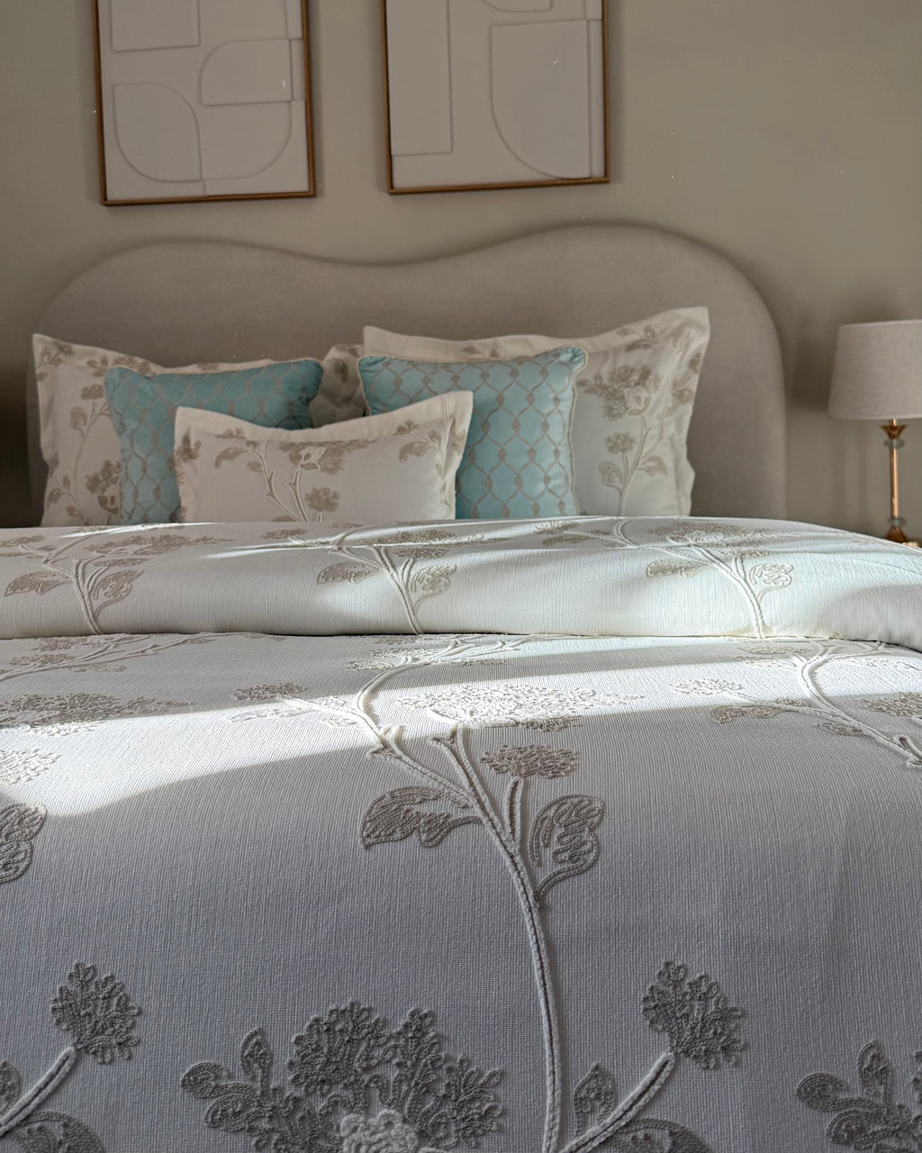 Couvre lit "Venesia" Taupe en piqué royal