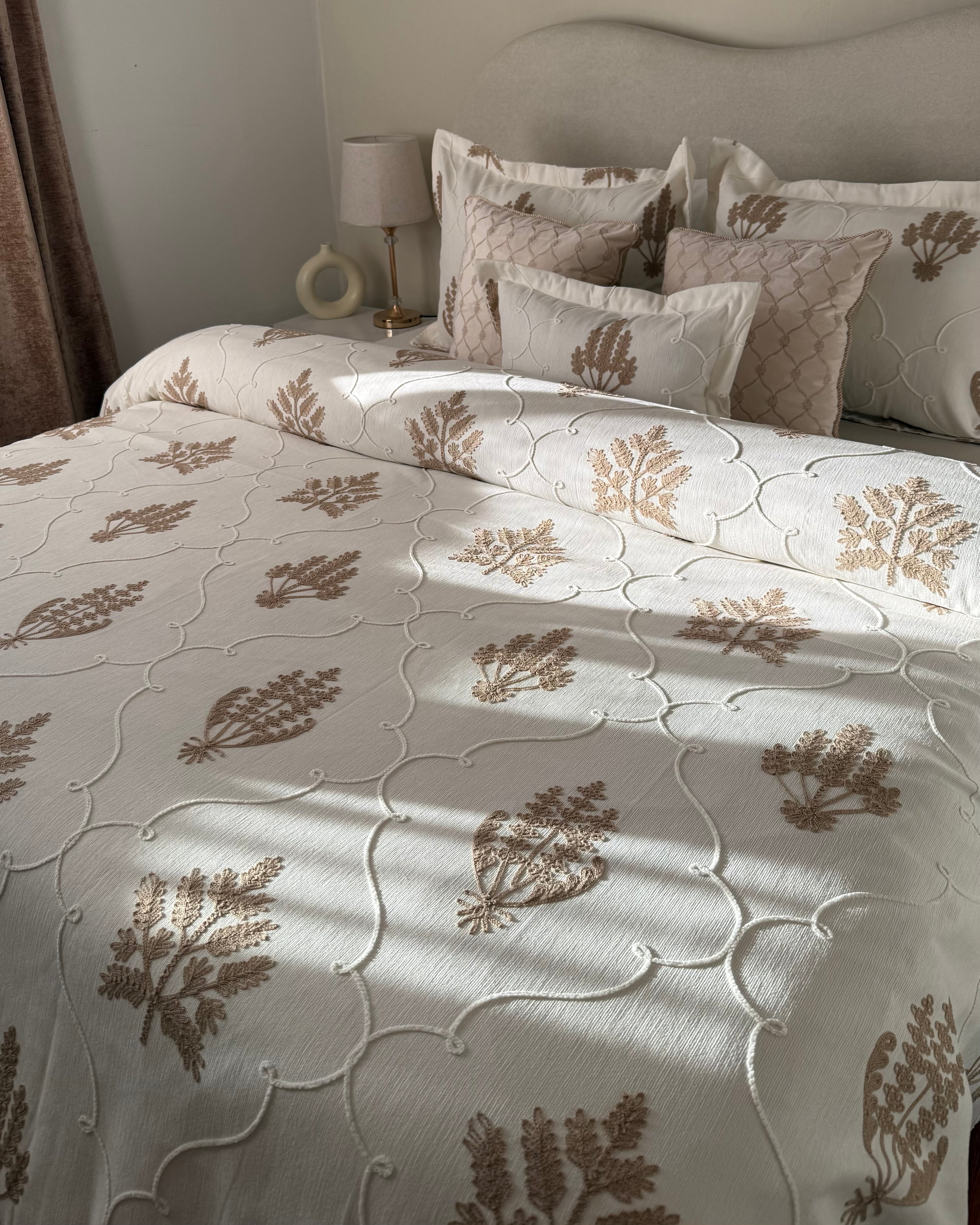 Couvre lit « Florence » en piqué royal (Marron)