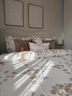 Couvre lit "Venesia" en piqué royal (marron)