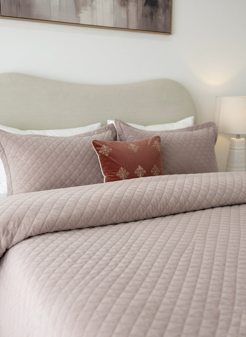 Couvre lit matelassé en velours (Mauve)